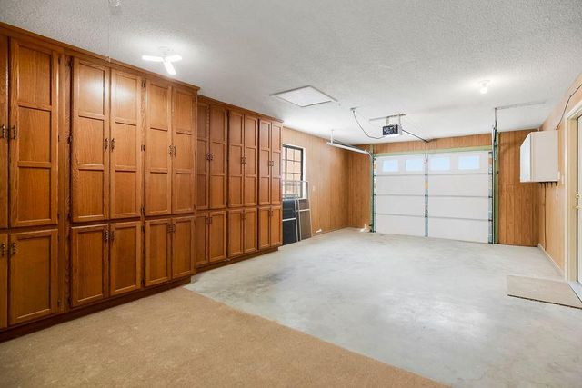 1323 W Johns Boulevard, Raymore, MO 64083