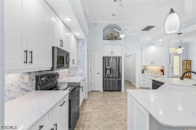 5302 SW 27th PL, Cape Coral, FL 33914