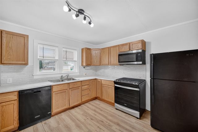 1810 Walnut Street, Granger, IA 50109