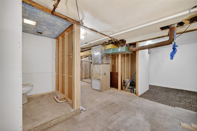 1810 Walnut Street, Granger, IA 50109