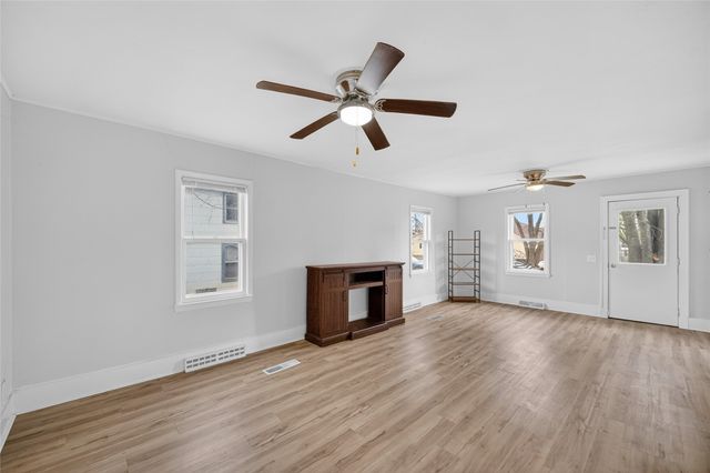 1810 Walnut Street, Granger, IA 50109