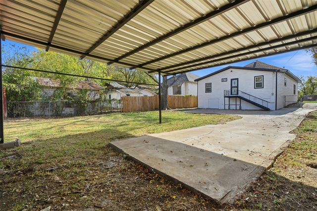 1107 E Allen Avenue, Fort Worth, TX 76104