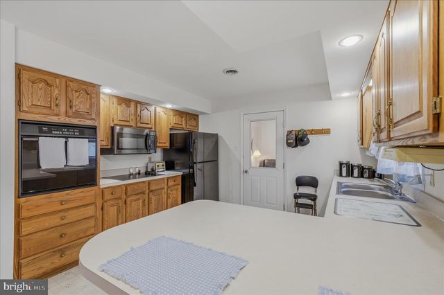 34 TURF DR S, Martinsburg, WV 25405