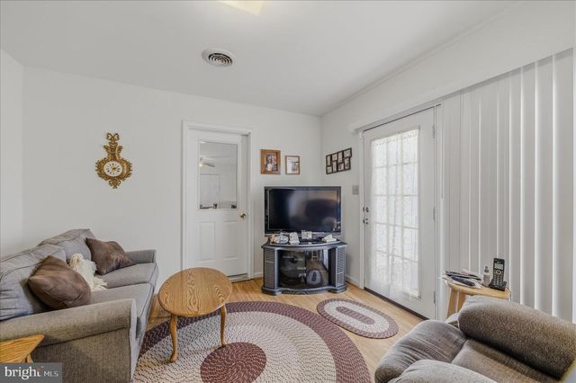 34 TURF DR S, Martinsburg, WV 25405