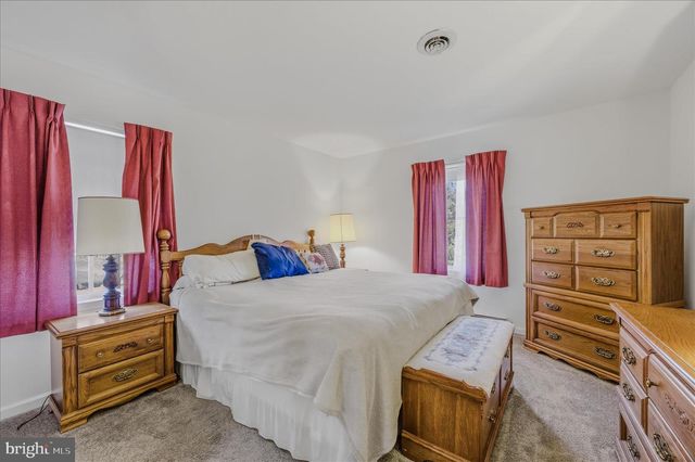 34 TURF DR S, Martinsburg, WV 25405