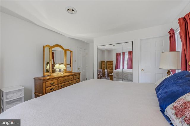 34 TURF DR S, Martinsburg, WV 25405