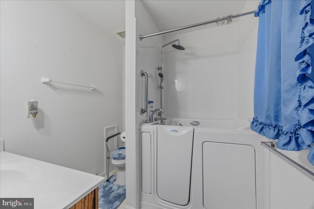 34 TURF DR S, Martinsburg, WV 25405