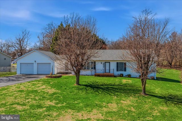 34 TURF DR S, Martinsburg, WV 25405