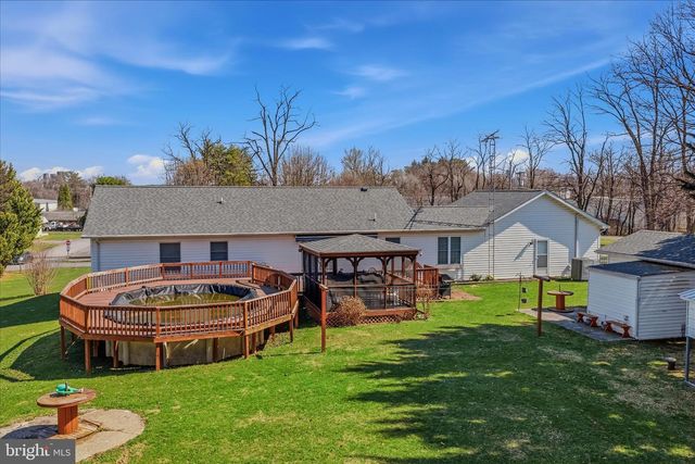 34 TURF DR S, Martinsburg, WV 25405