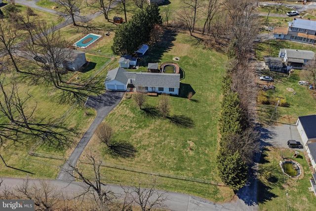 34 TURF DR S, Martinsburg, WV 25405