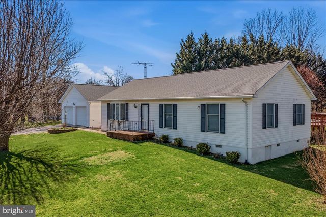 34 TURF DR S, Martinsburg, WV 25405