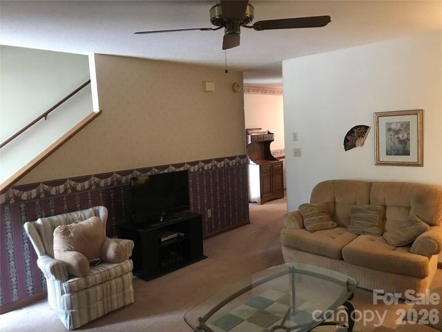 1 Pensacola Heights, Arden, NC 28704