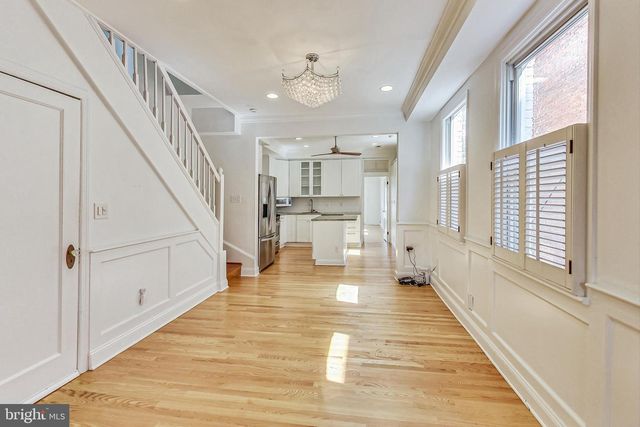 524 10TH ST SE, Washington, DC 20003