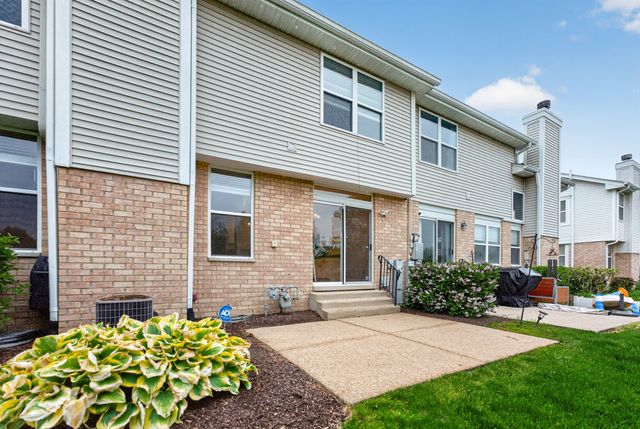 3013 Tangley Oaks Trail, Lisle, IL 60532