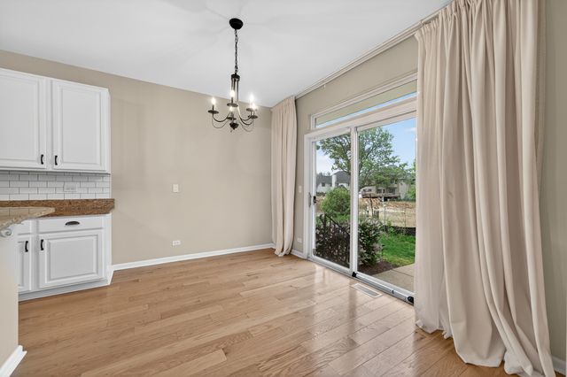 3013 Tangley Oaks Trail, Lisle, IL 60532