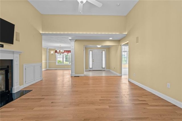 125 West Road, Cumberland, RI 02864