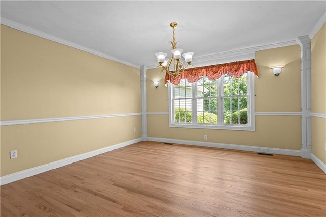 125 West Road, Cumberland, RI 02864