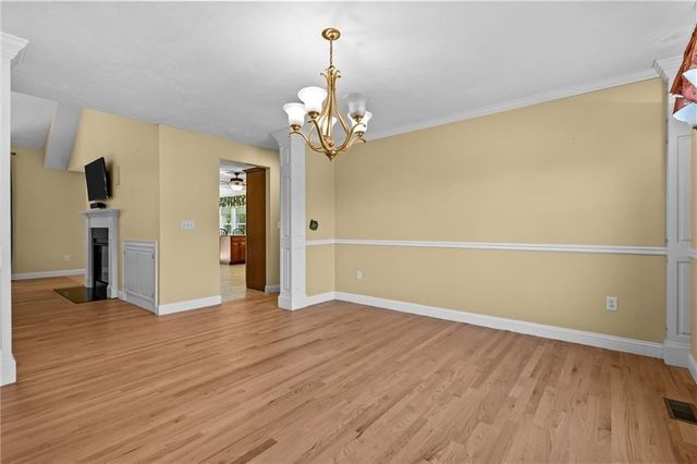 125 West Road, Cumberland, RI 02864