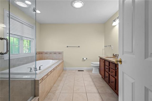 125 West Road, Cumberland, RI 02864