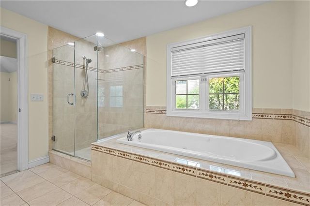 125 West Road, Cumberland, RI 02864