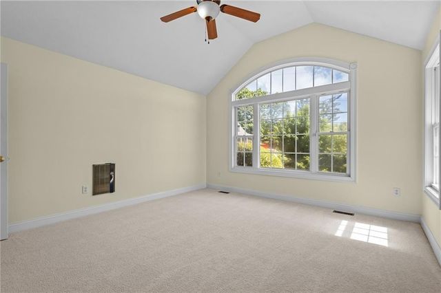 125 West Road, Cumberland, RI 02864