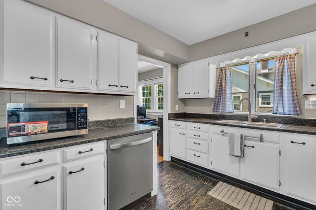 921 Walnut Street, Franklin, IN 46131