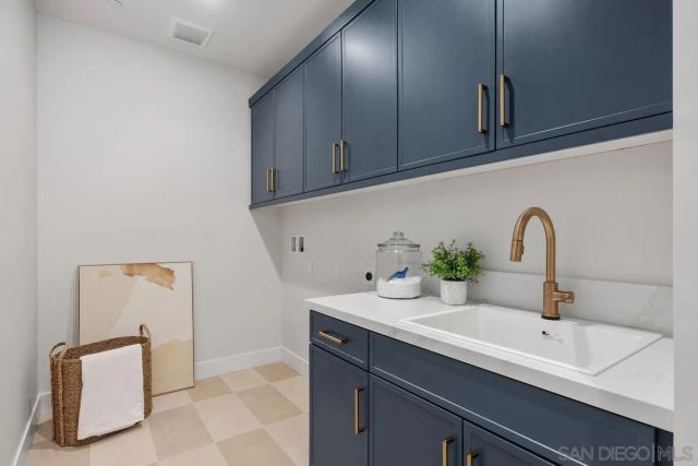 1714 California St., Oceanside, CA 92054