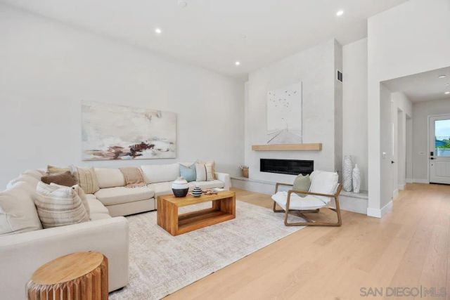 1714 California St., Oceanside, CA 92054
