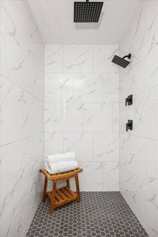 6111 S Pittsburg St, Spokane, WA 99223