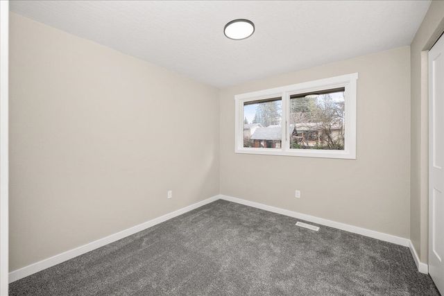 6111 S Pittsburg St, Spokane, WA 99223