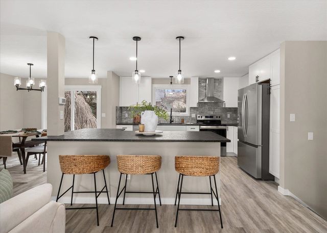 6111 S Pittsburg St, Spokane, WA 99223