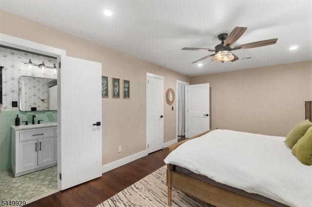 49 Dogwood Dr, Oakland Boro, NJ 07436