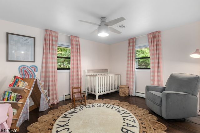 49 Dogwood Dr, Oakland Boro, NJ 07436