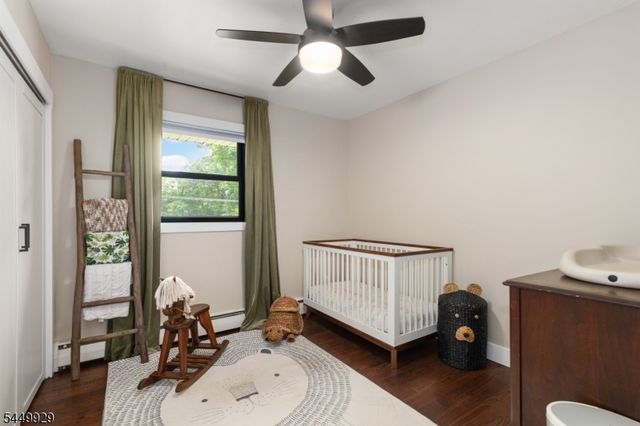 49 Dogwood Dr, Oakland Boro, NJ 07436