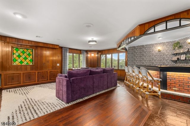 49 Dogwood Dr, Oakland Boro, NJ 07436