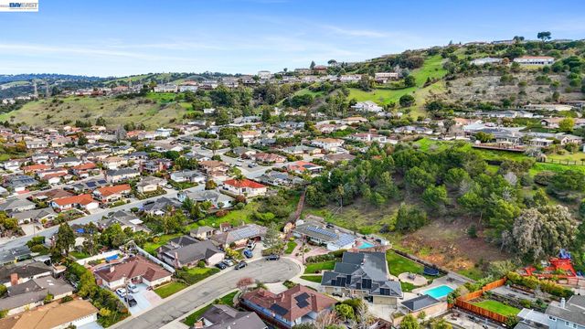 1269 Gabriel Ct, San Leandro, CA 94577