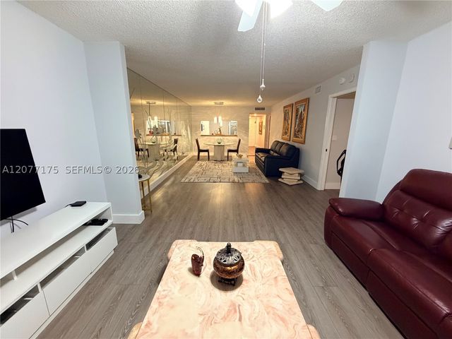 10847 W Clairmont Cir 302, Tamarac, FL 33321