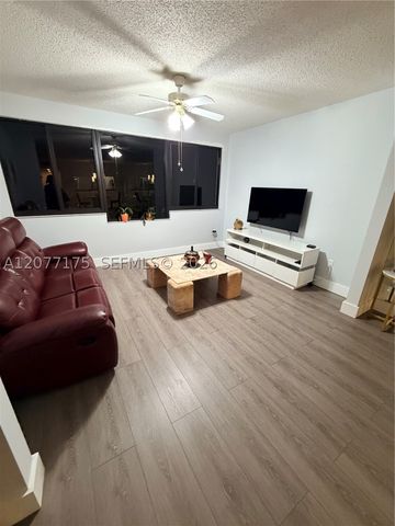 10847 W Clairmont Cir 302, Tamarac, FL 33321