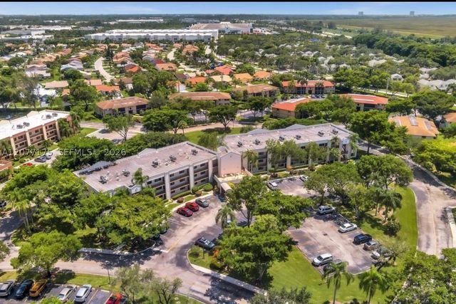 10847 W Clairmont Cir 302, Tamarac, FL 33321