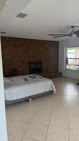 6412 N WOODLYNNE AVENUE, Tampa, FL 33614
