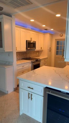 6412 N WOODLYNNE AVENUE, Tampa, FL 33614