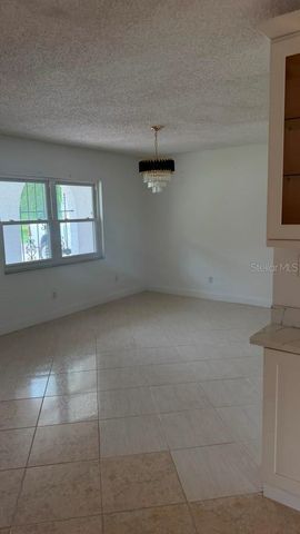 6412 N WOODLYNNE AVENUE, Tampa, FL 33614