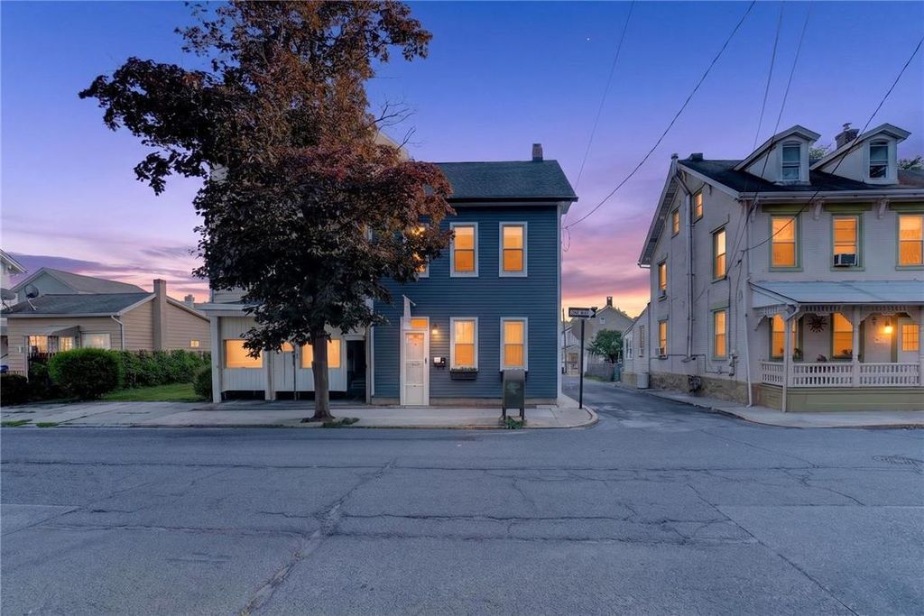 122 Front Street, Catasauqua Boro, PA 18032
