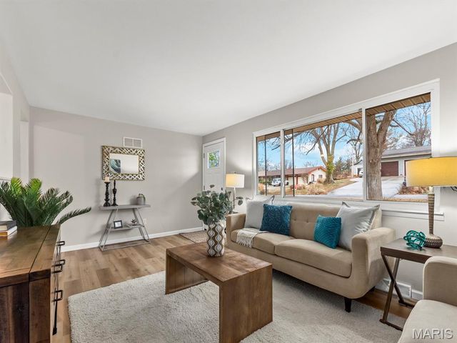 726 Gran Lin Drive, St Charles, MO 63303