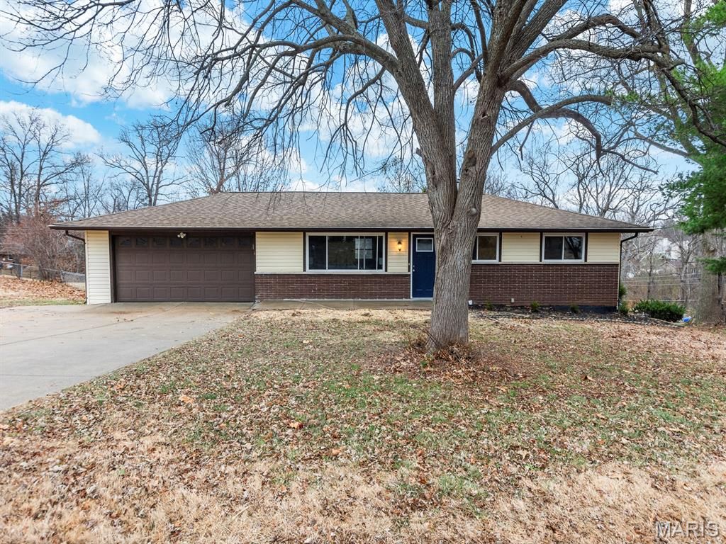 726 Gran Lin Drive, St Charles, MO 63303