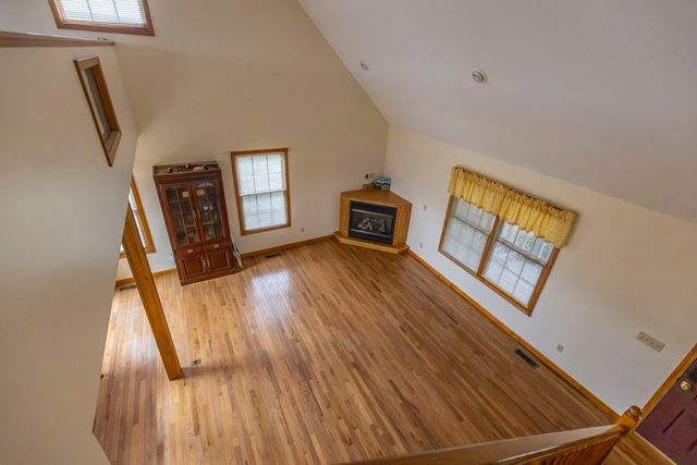 1393 Jones Chapel Rd, Byrdstown, TN 38549