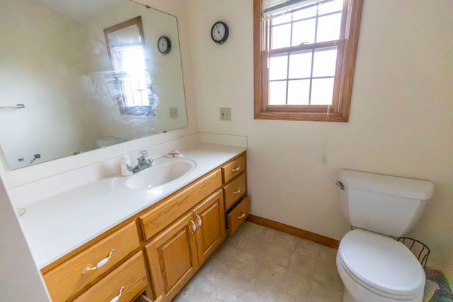 1393 Jones Chapel Rd, Byrdstown, TN 38549