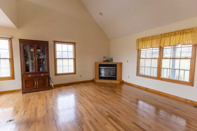 1393 Jones Chapel Rd, Byrdstown, TN 38549