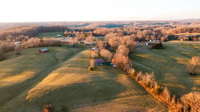 1393 Jones Chapel Rd, Byrdstown, TN 38549