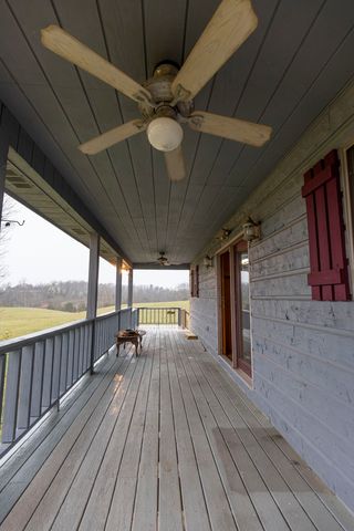 1393 Jones Chapel Rd, Byrdstown, TN 38549